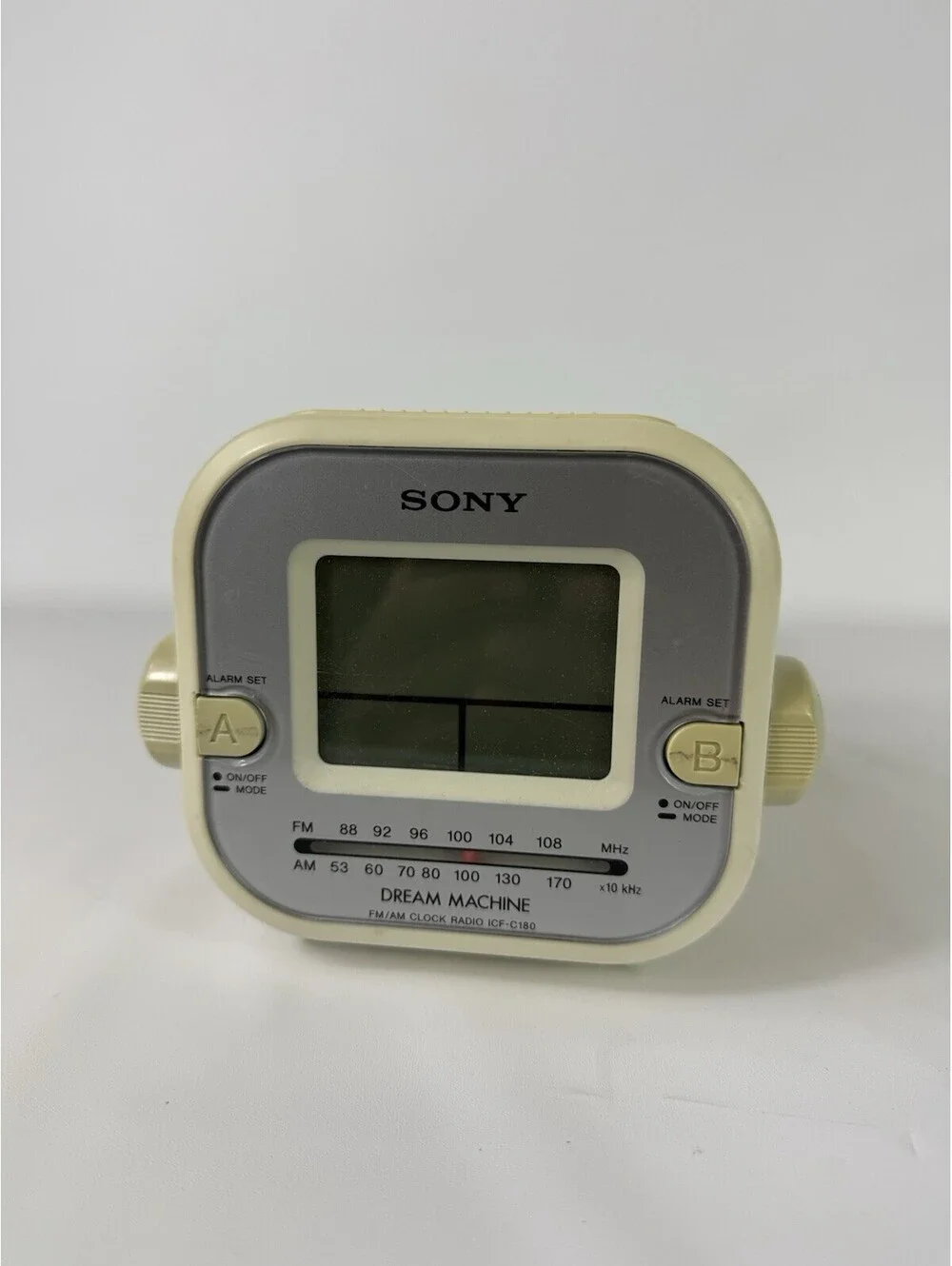 Sony Dream Machine FM/AM Clock Radio (Model ICF-C180) Works Great